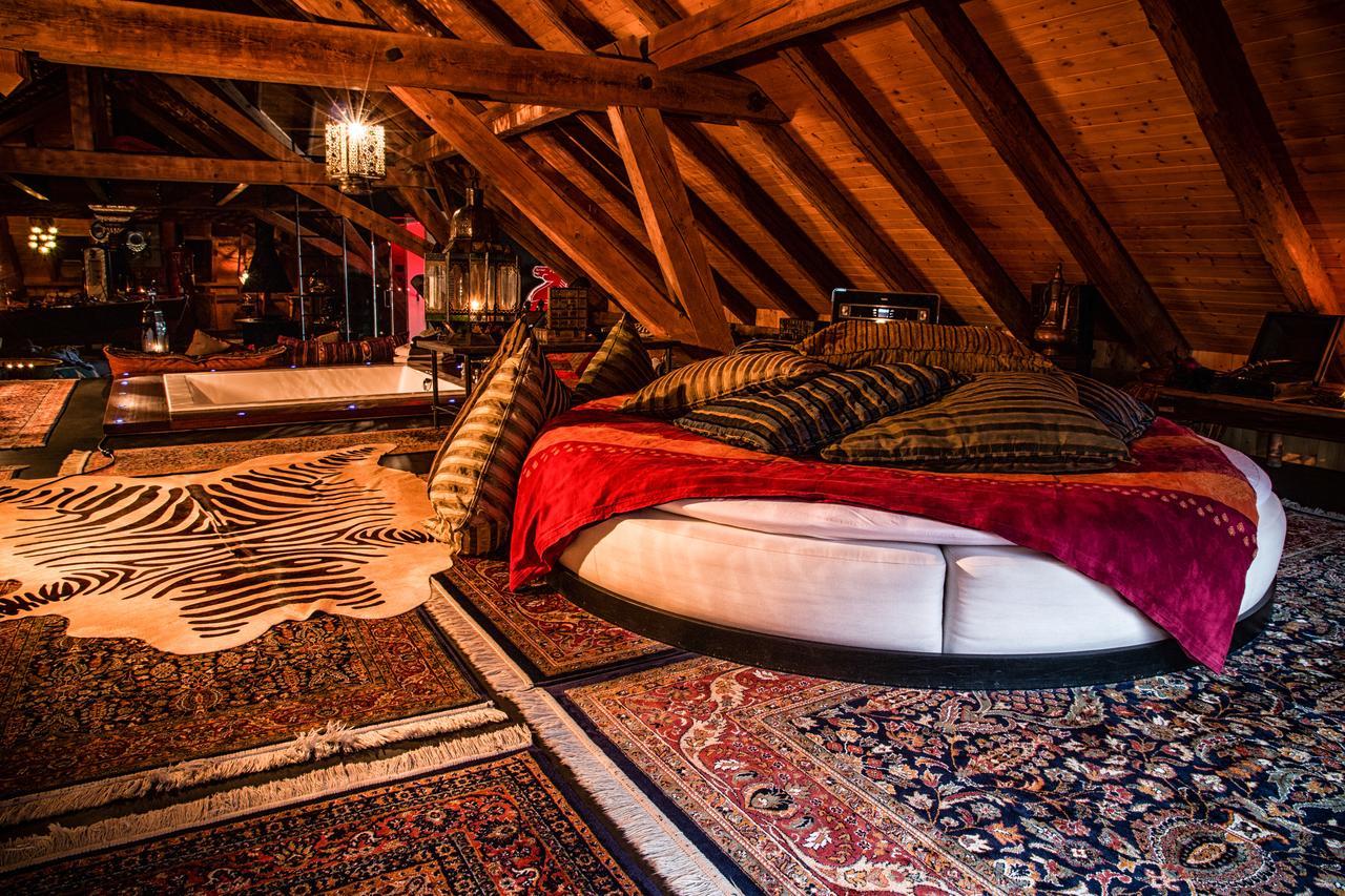 Bijou Hotel / Love And Romance Kallnach Quarto foto